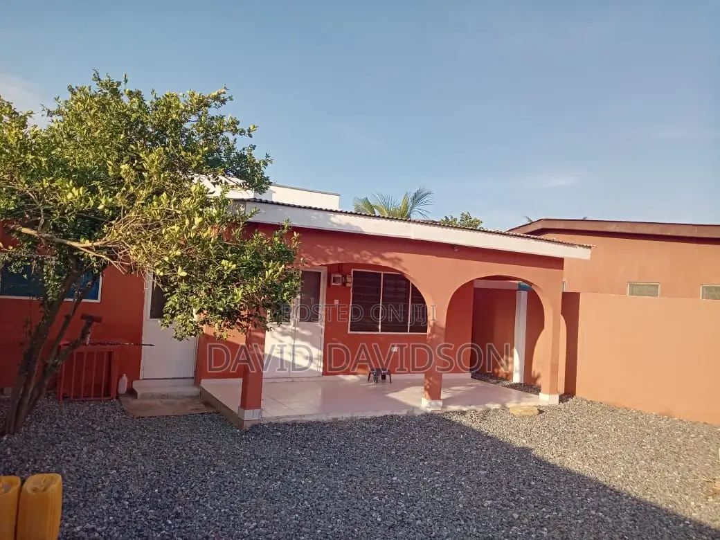 2bdrm Mansion in Executive 2 Bedroom, Tema Metropolitan for rent