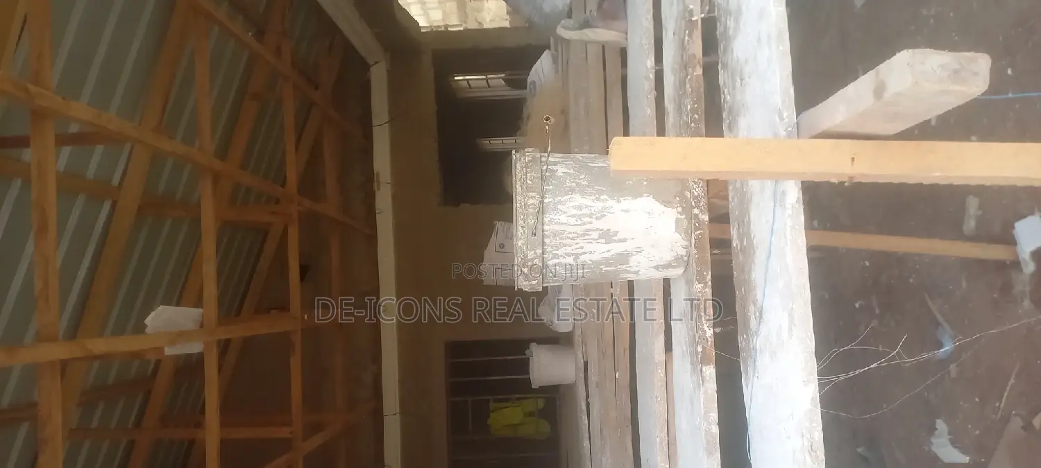 3bdrm Mansion in De-Icons Real Estate, Awutu Senya East Municipal