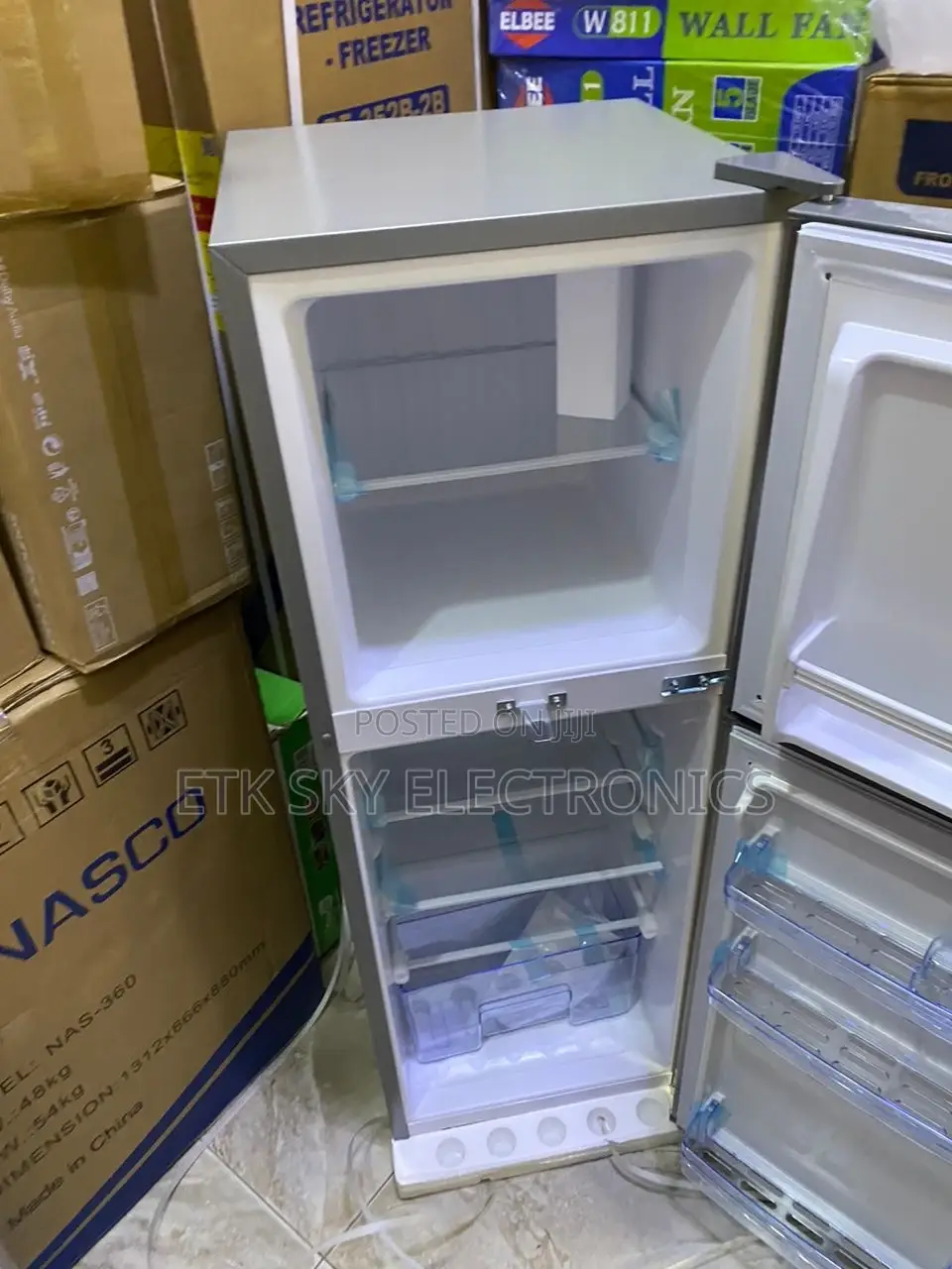 Intriguing Pearl 138liters Top Freezer Fridge