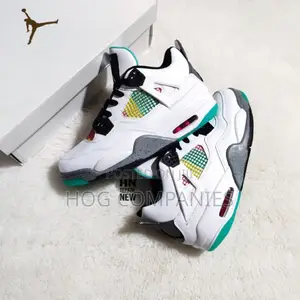Air Jordan 4 Retro