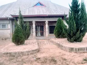 6bdrm House in African Estate, Afigya-Kwabre for sale