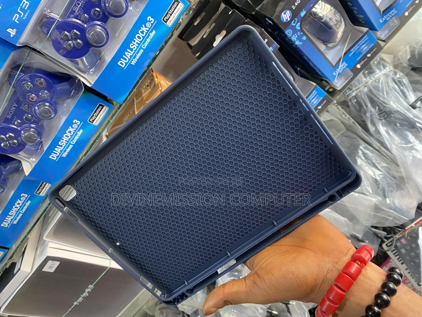 iPad 10.2 , 10.5 Original Smart Case With Pen Slot