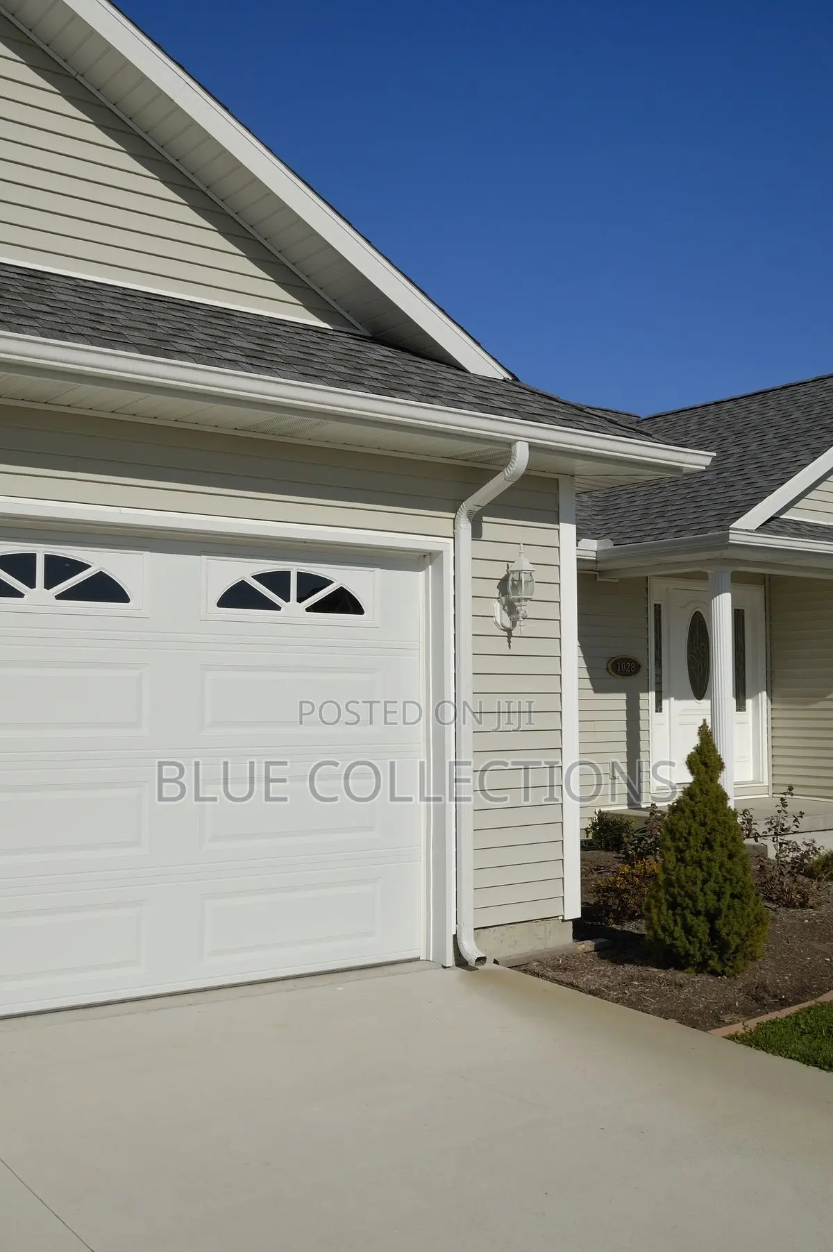 Canada Automated Garage Door With Remote and Fanlight