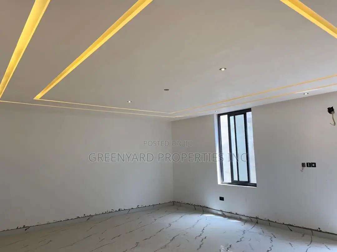 4bdrm House in Ashaley Botwe for sale