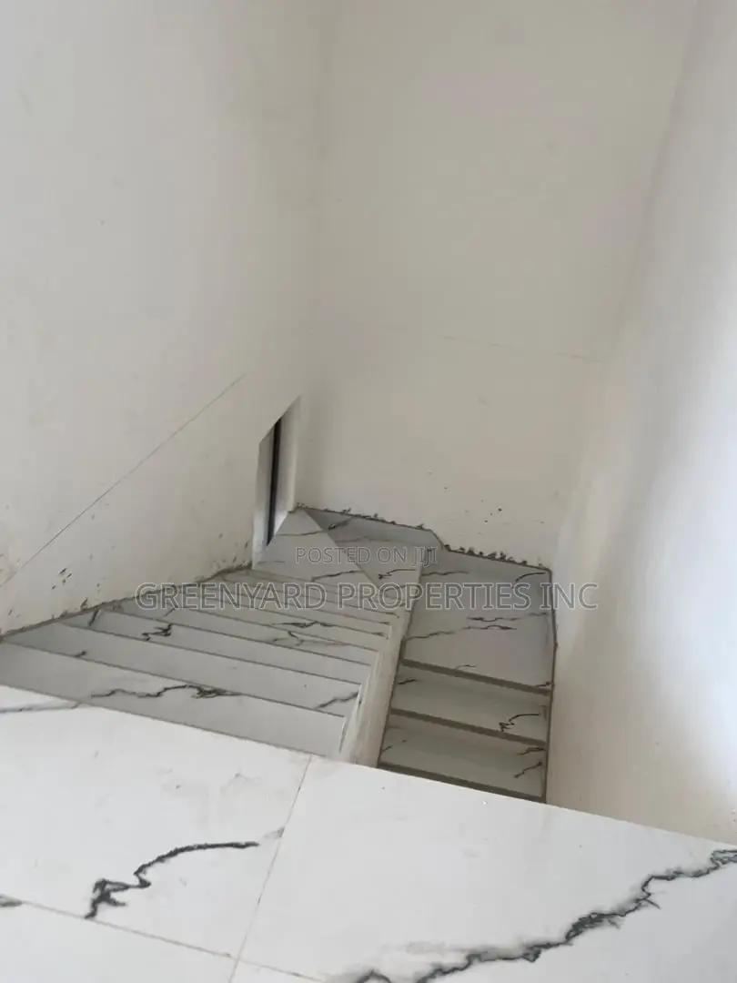 4bdrm House in Ashaley Botwe for sale
