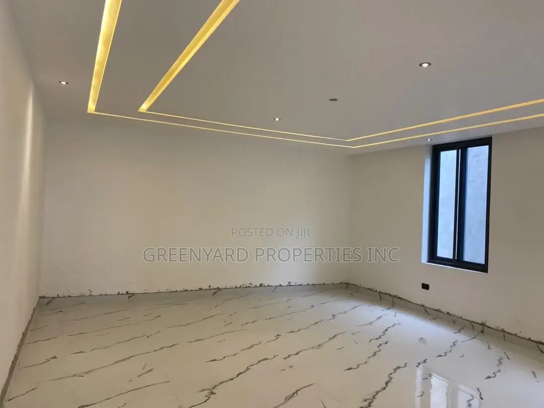 4bdrm House in Ashaley Botwe for sale