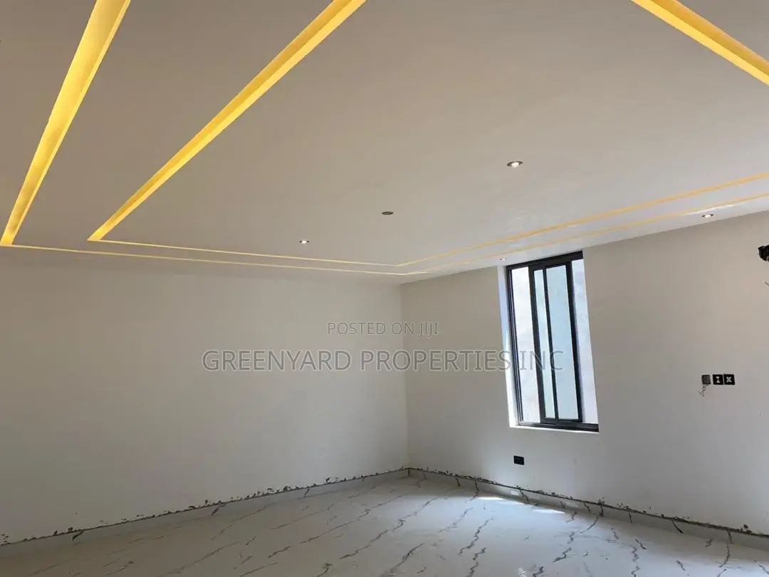 4bdrm House in Ashaley Botwe for sale