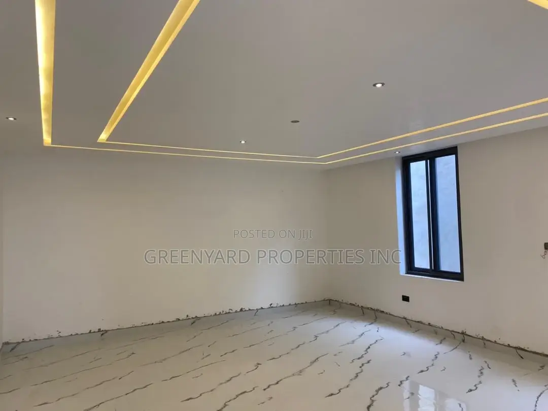 4bdrm House in Ashaley Botwe for sale