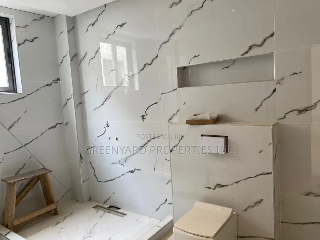 4bdrm House in Ashaley Botwe for sale