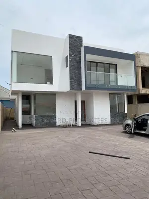 4bdrm House in Ashaley Botwe for sale