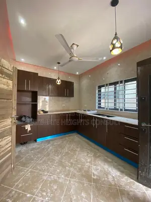 3bdrm House in Ablekuma Odumase for sale