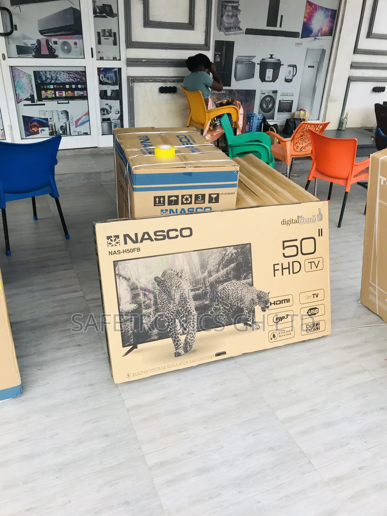 Nasco 50 Inches Glossy Led Electric Black Digital Satellite