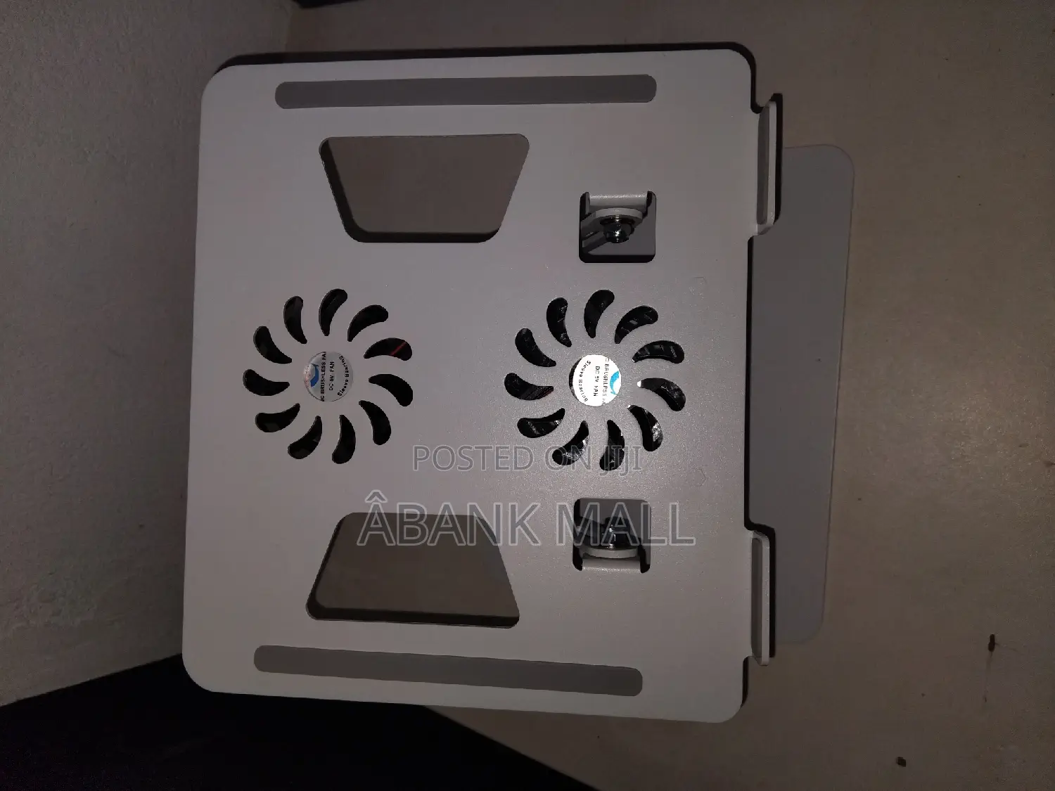 Laptop Cooling Station