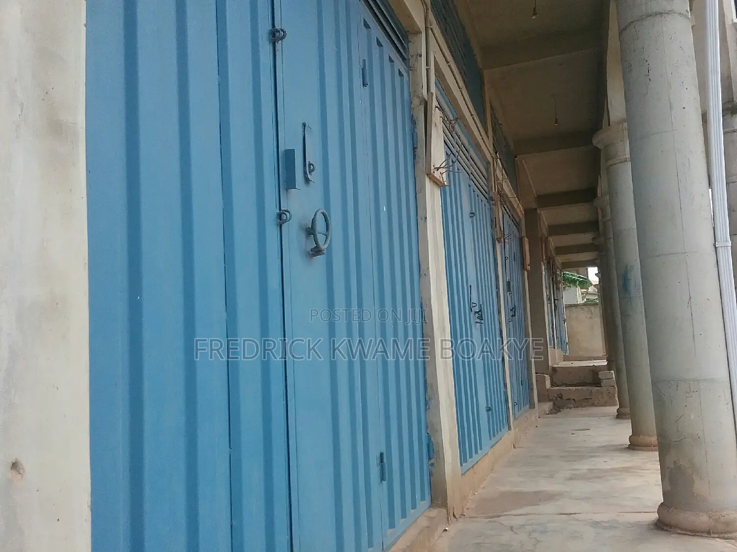 10bdrm House in Brother K Estate, Kumasi Metropolitan for rent