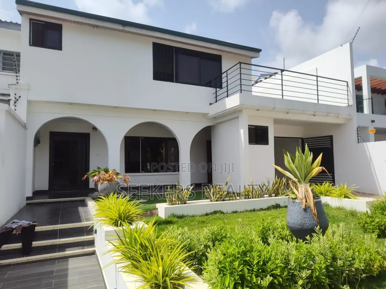 5bdrm House in Seekers Realty, Cantonments for rent