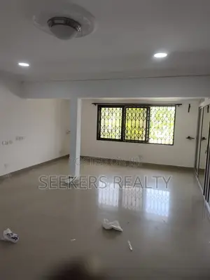 5bdrm House in Seekers Realty, Cantonments for rent