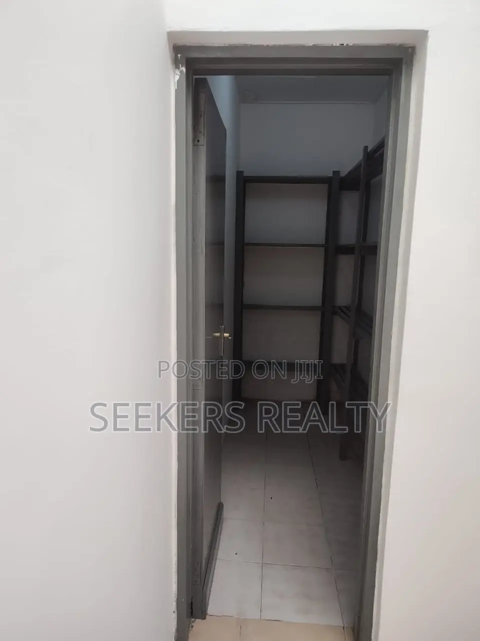 5bdrm House in Seekers Realty, Cantonments for rent