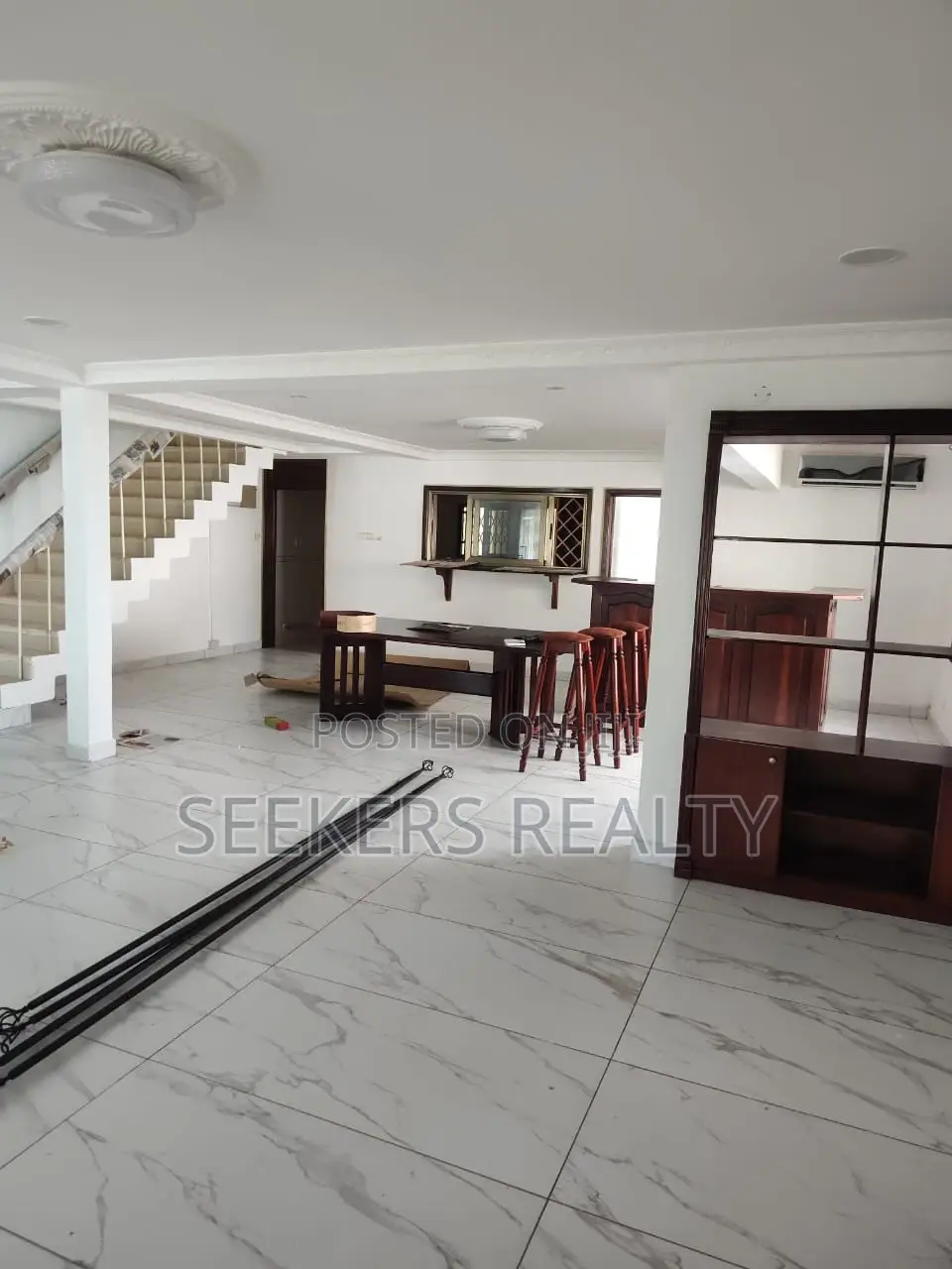 5bdrm House in Seekers Realty, Cantonments for rent