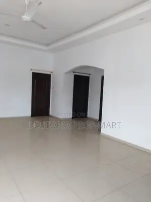 3bdrm House in Hfc, Tema Metropolitan for rent