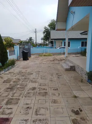 3bdrm House in Hfc, Tema Metropolitan for rent