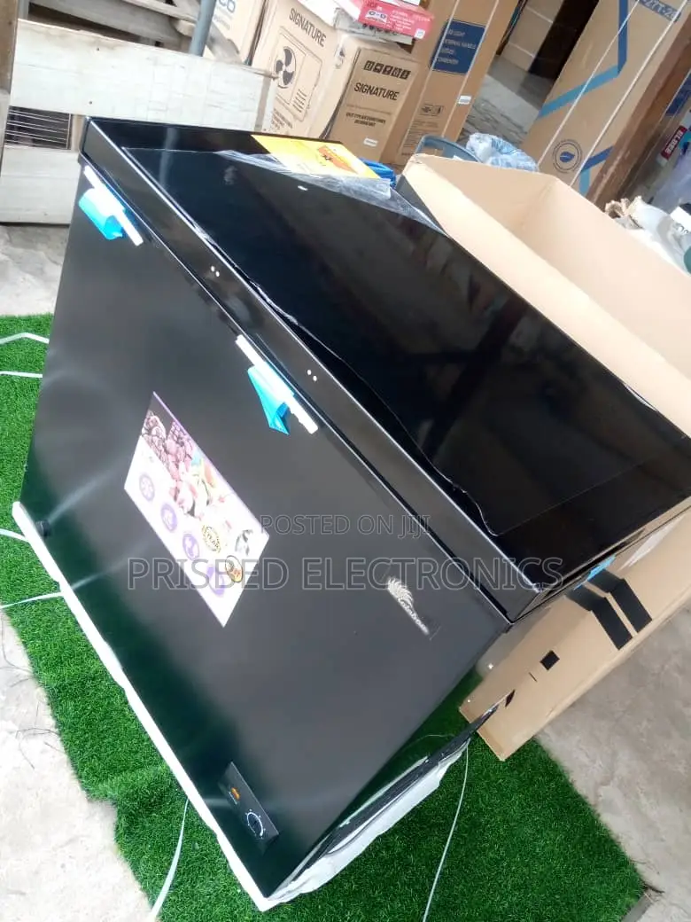 Rainbow Durable Chest Freezer 200 Litres