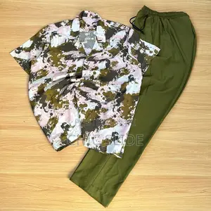 Photo - Trendy Top N Down