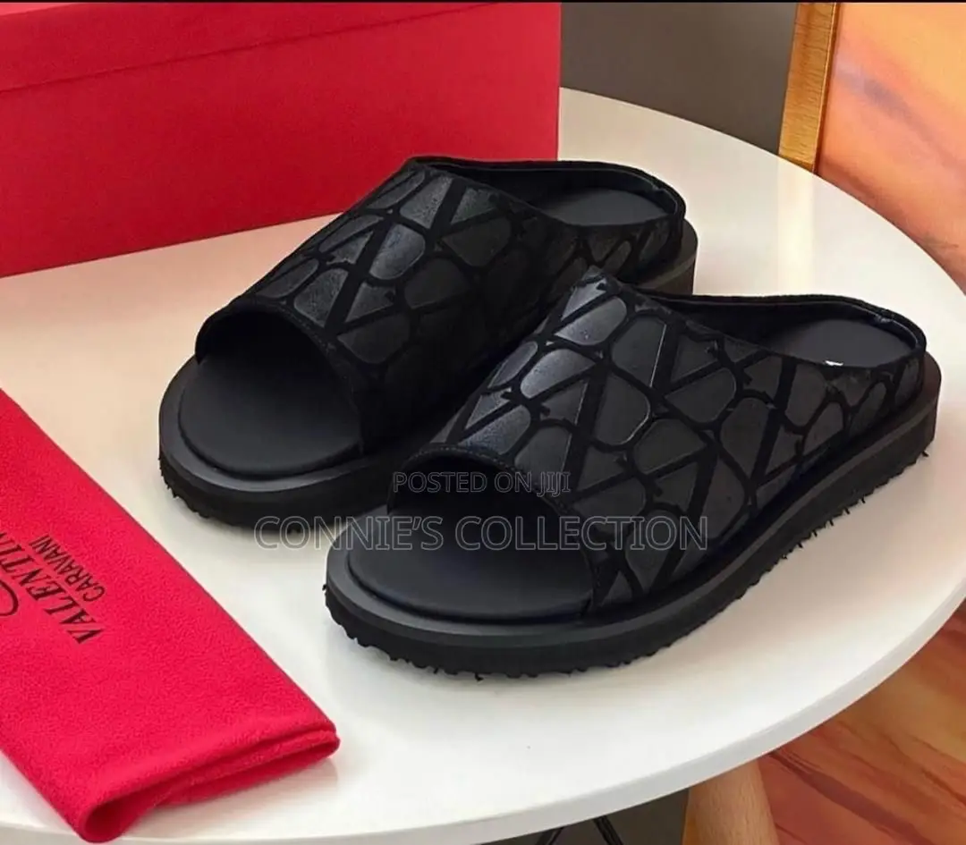 Valentino Garavani Slippers