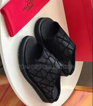 Valentino Garavani Slippers