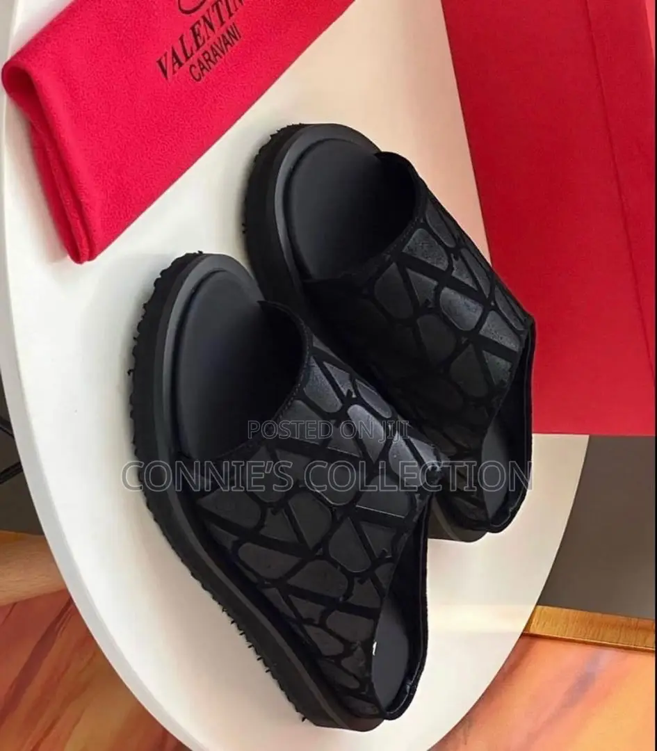 Valentino Garavani Slippers