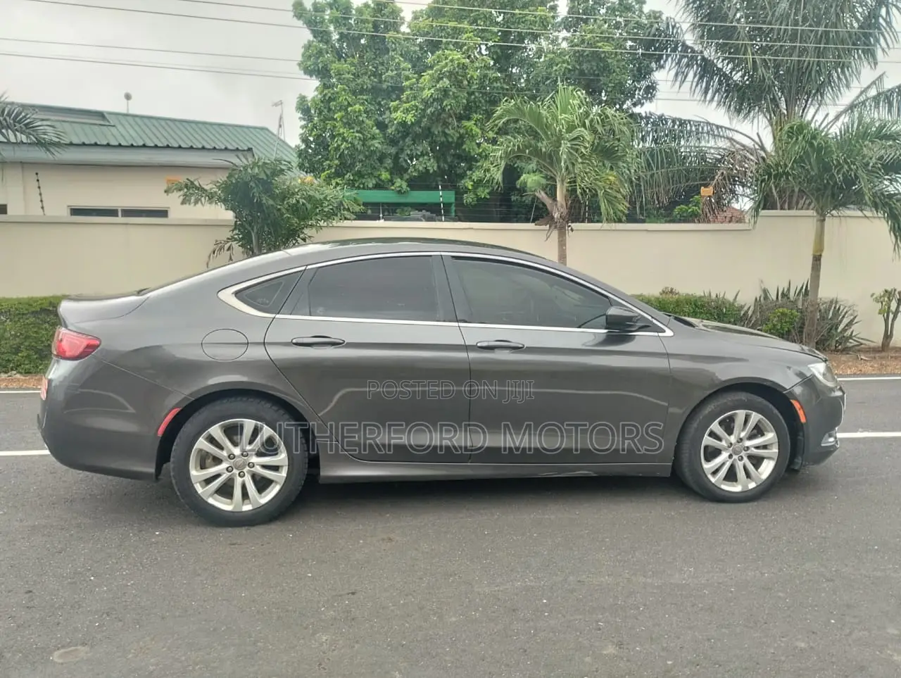 Chrysler 200 Limited 2017 Gray