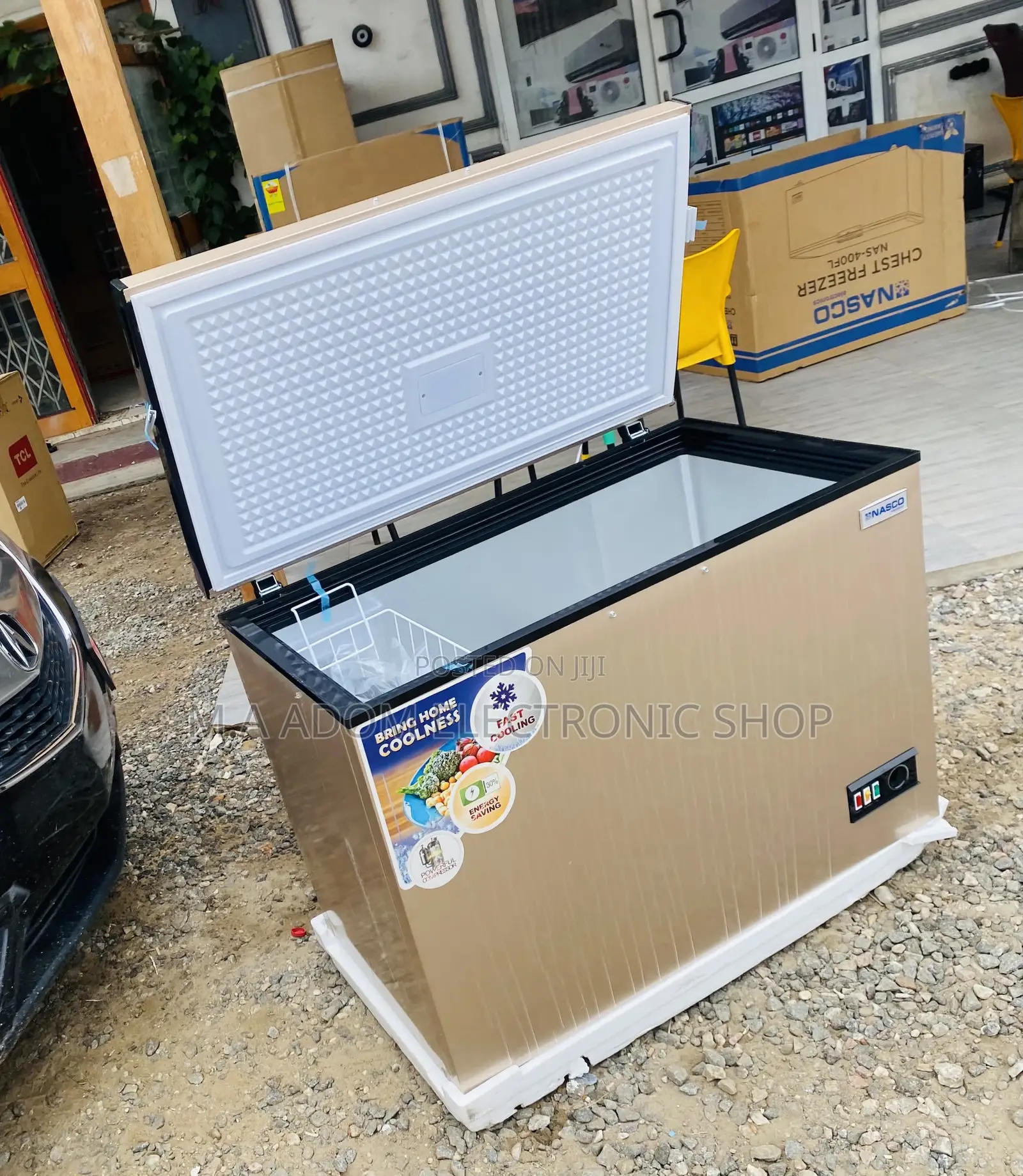 Adorable Nasco Single Door Electric Chest Freezer.