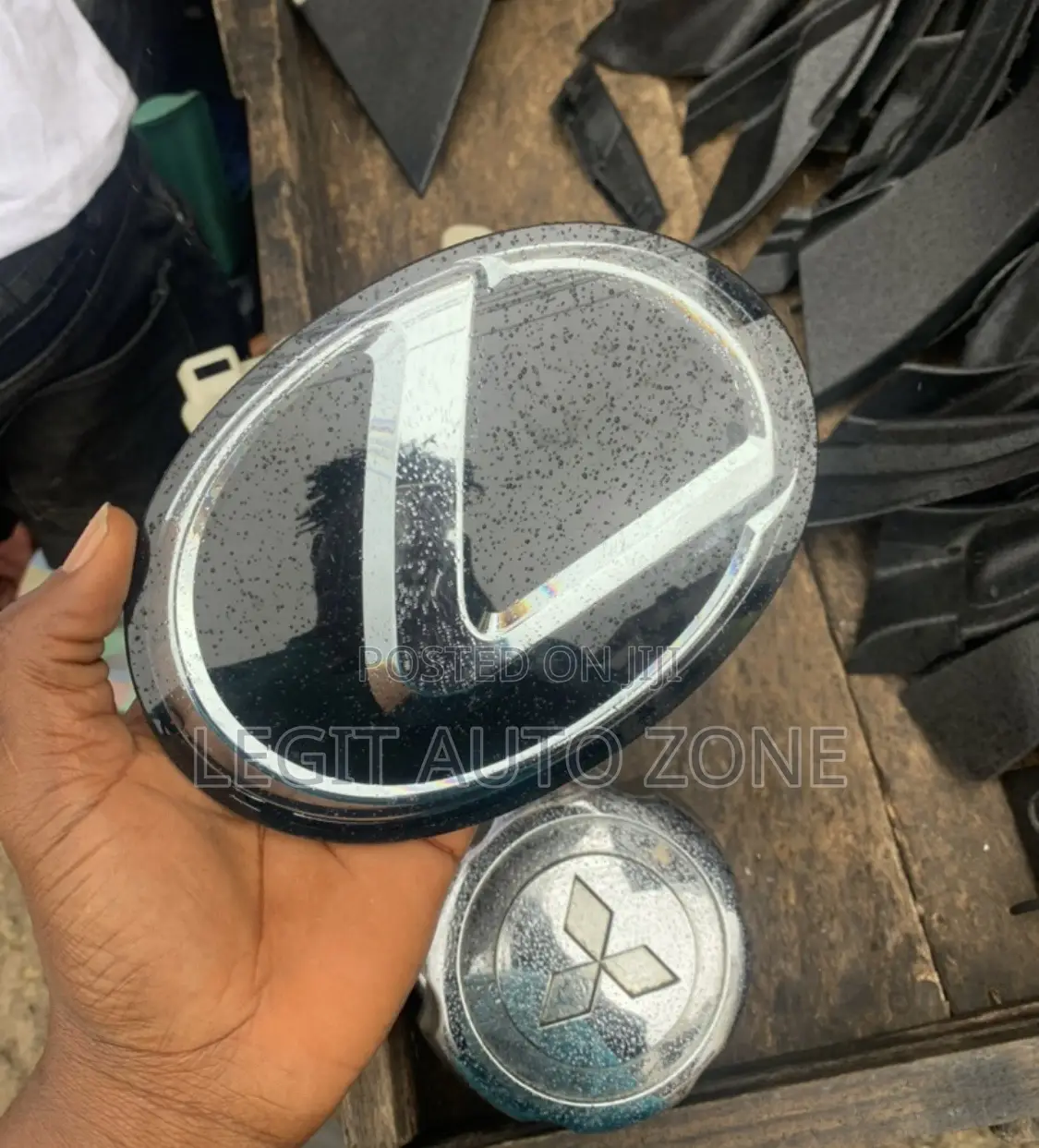 Lexus LX 570 Front Crown
