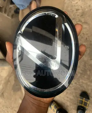 Lexus LX 570 Front Crown