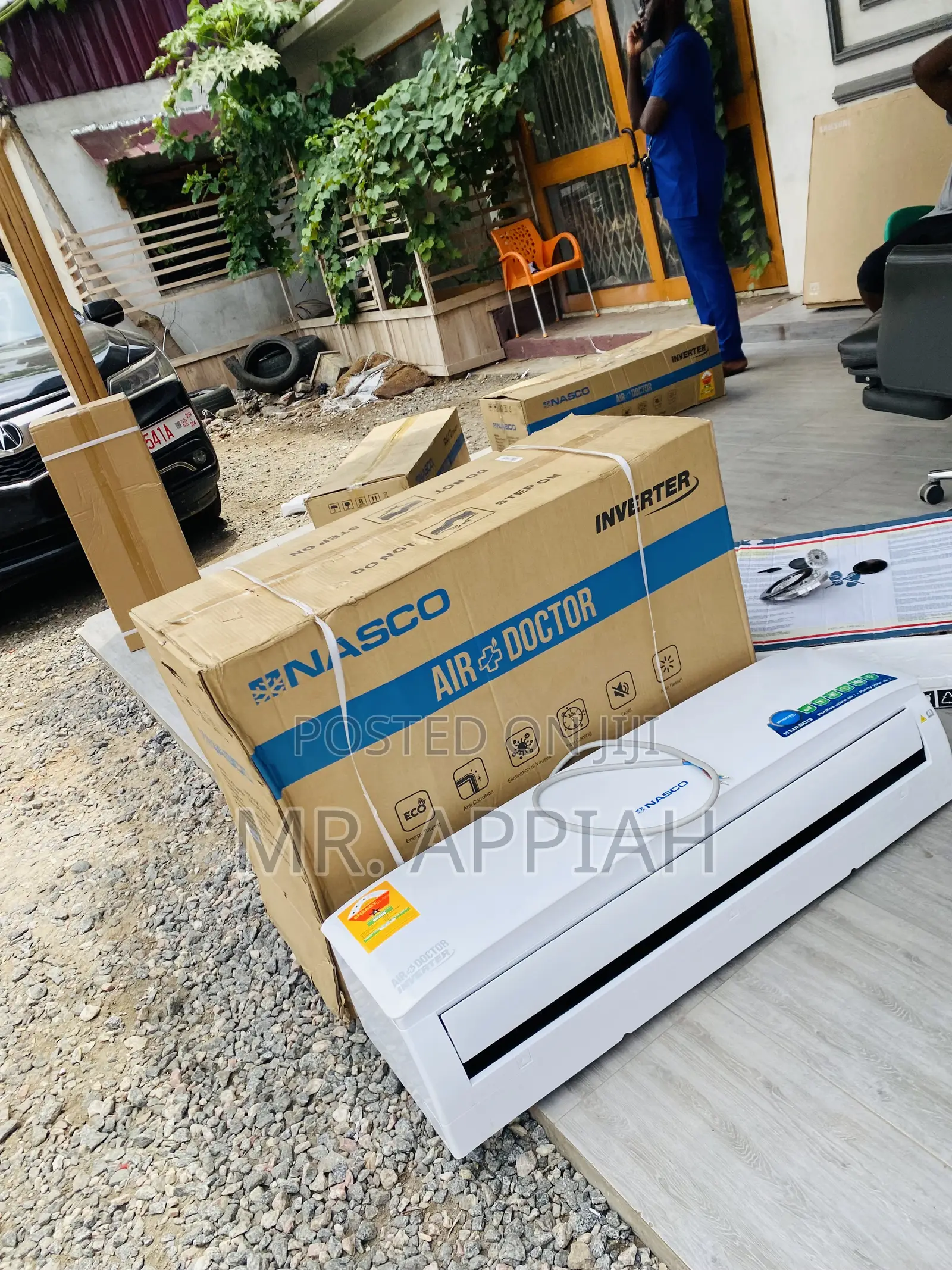 Elegant White Nasco 2.5hp Split Type Air Doctor Inverter Ac