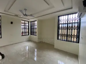4bdrm House in Tseaddo, Airport Residential Area for rent