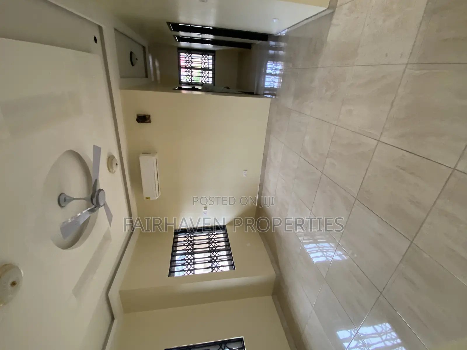 4bdrm House in Tseaddo, Airport Residential Area for rent