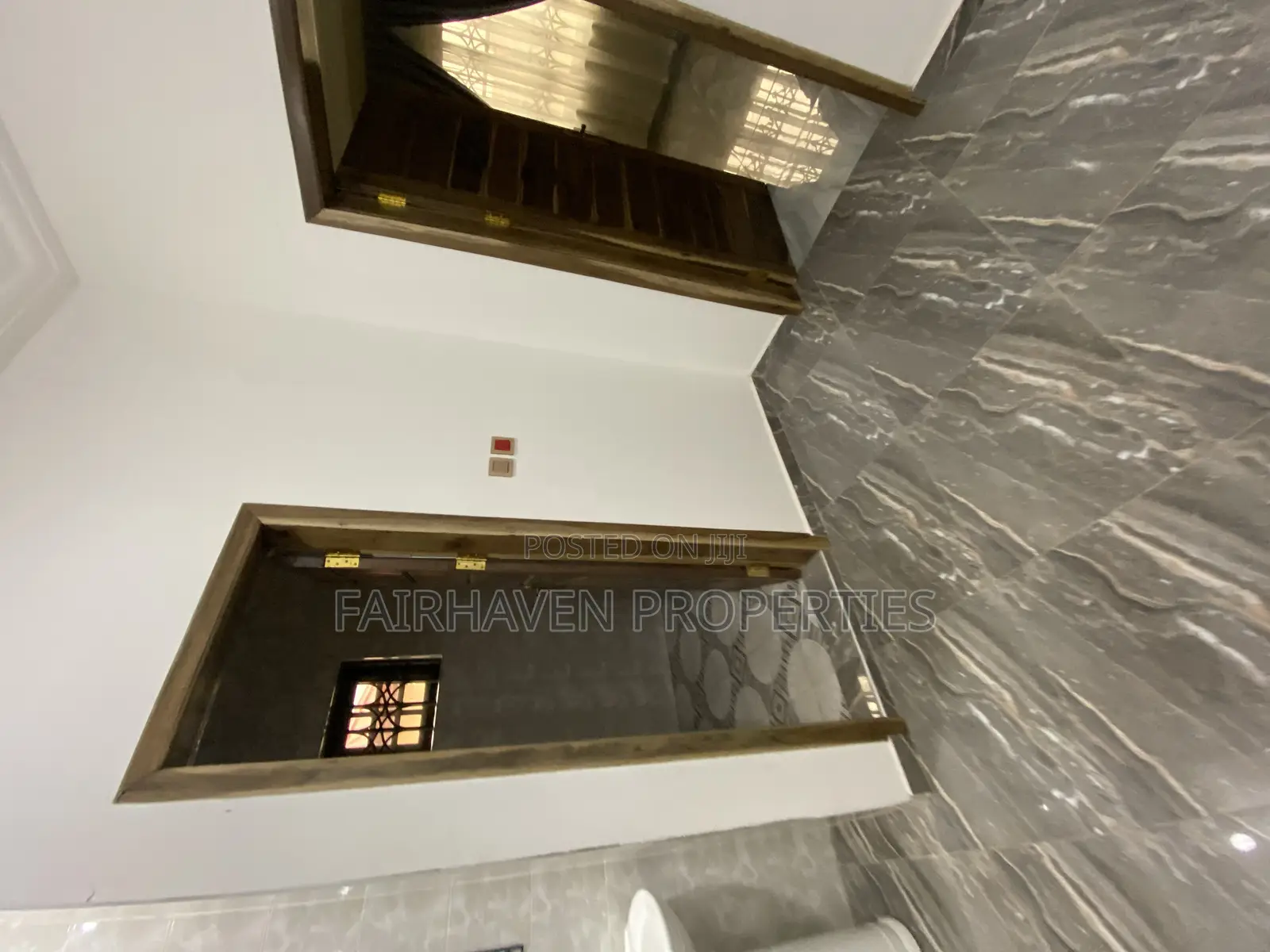 4bdrm Apartment in Tseaddo, Airport Residential Area for rent
