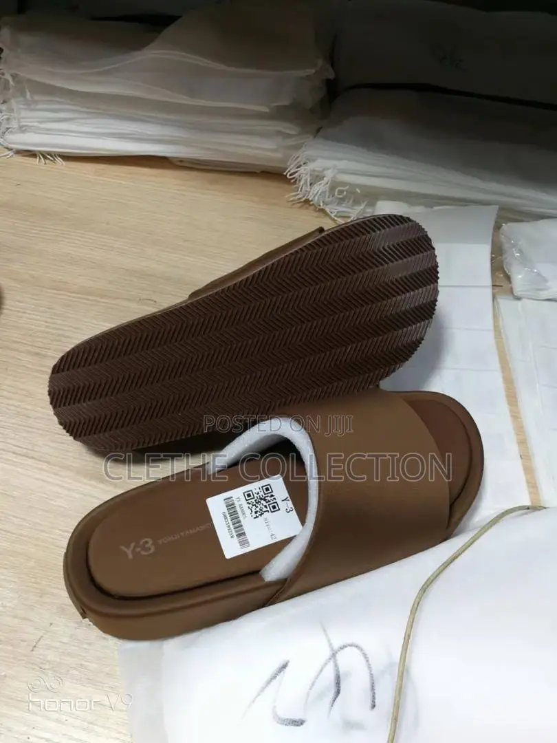 Y-3 Slippers