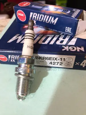 NGK 6418 BKR6EIX-11P Iridium Spark Plug ( 3764 ) ( 4272 )