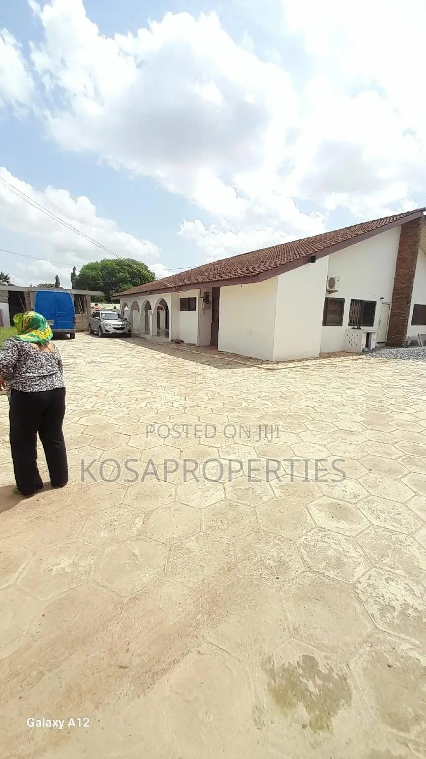 4bdrm House in Adjiringanor, Adjiriganor for rent