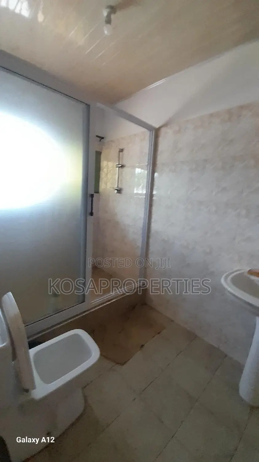 4bdrm House in Adjiringanor, Adjiriganor for rent