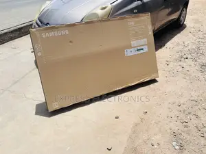 Brand__ New Samsung UHD Smart 55”Au7000