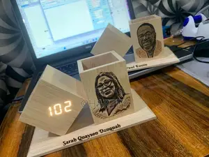 Customized Wooden Table Clock
