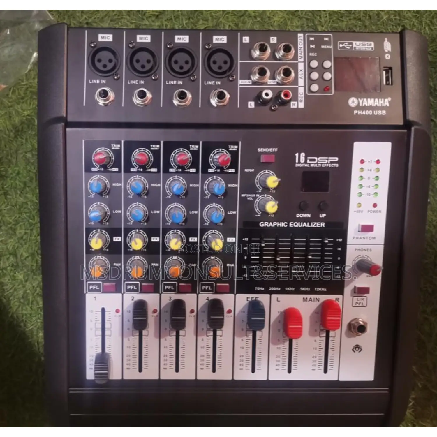 4 Channels Mixer - Yamaha