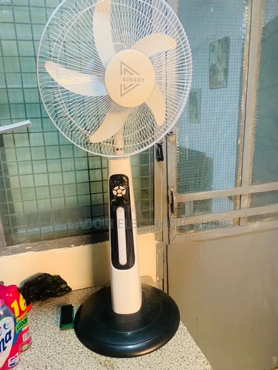 High Quality Speedy Rechargeable Standing Fan 