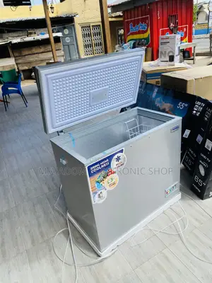 Elegant Gray Nasco Nas-250 1 Door Electric Chest Freezer.
