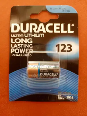 Cr123 a Duracell Battery