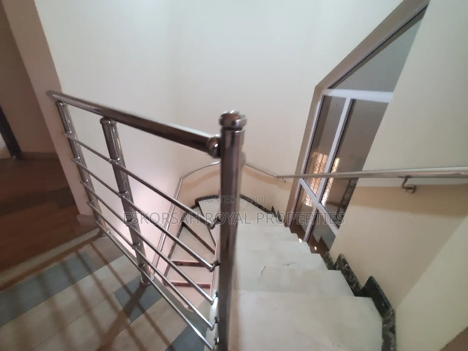 5bdrm House in East Legon Hills, School Junction for rent