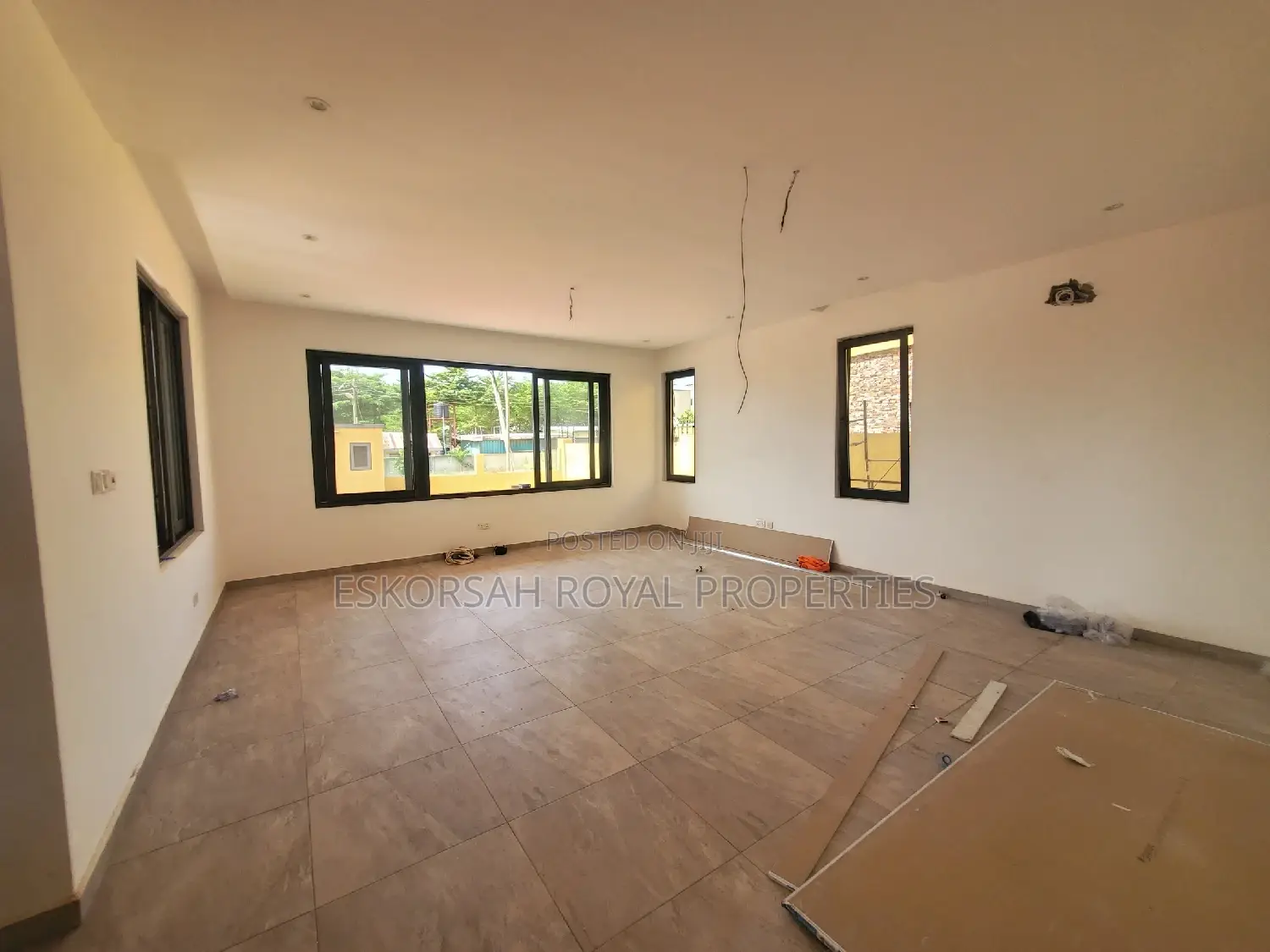 4bdrm House in East Legon Hills, School Junction for rent