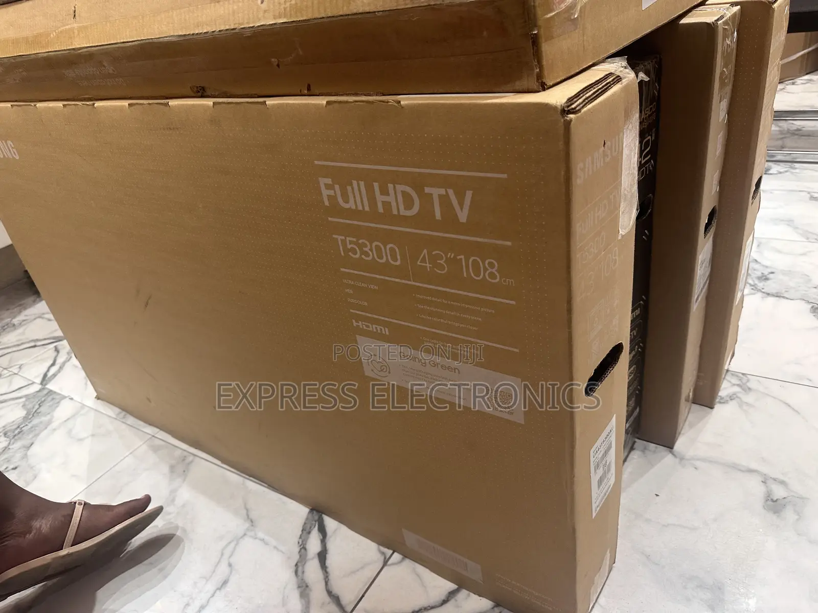 Glossy Slim Sleek FHD Smart Satellite 43”TU5300
